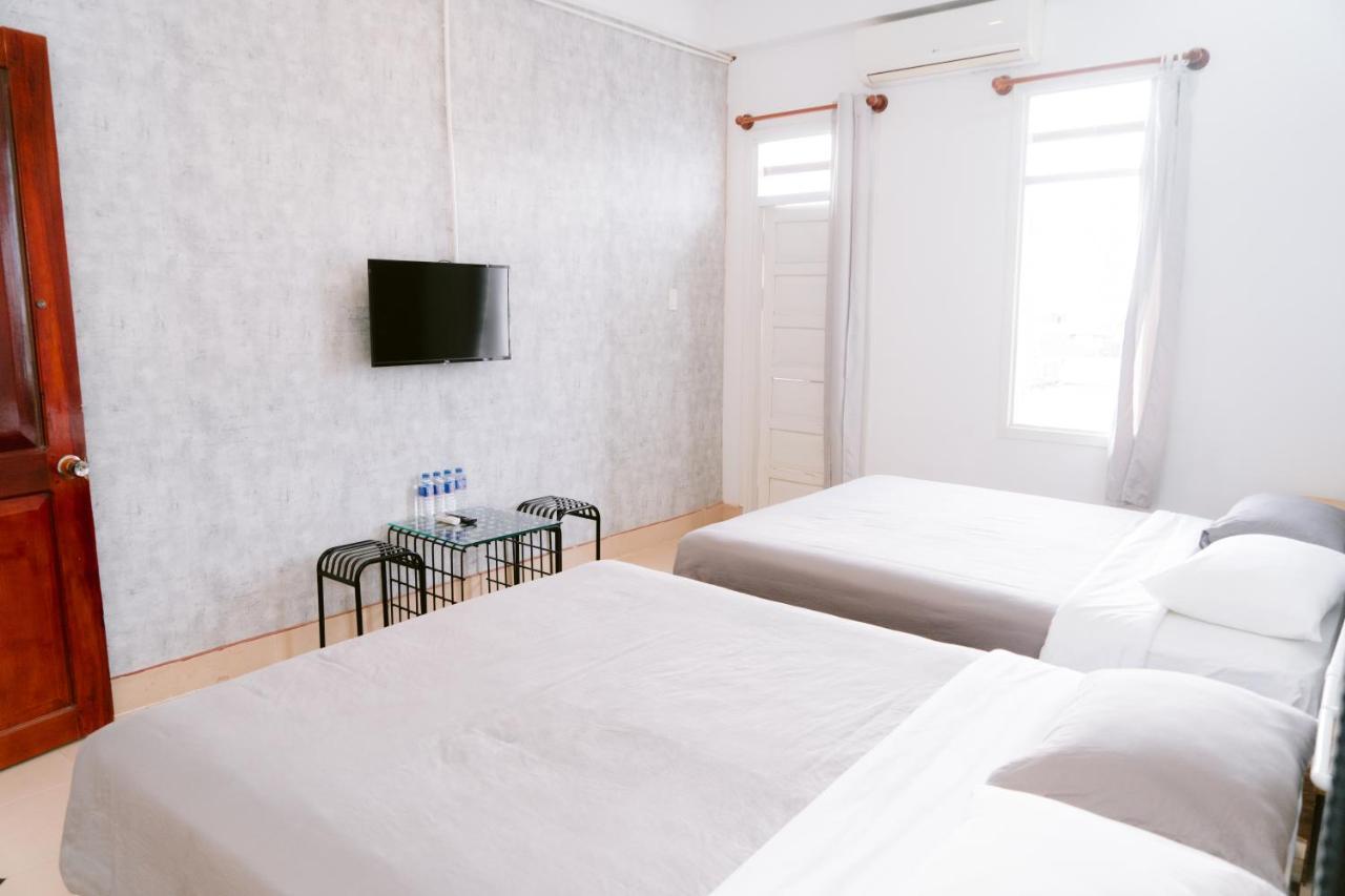 Joy Hotel Phu Yen トゥイホア エクステリア 写真